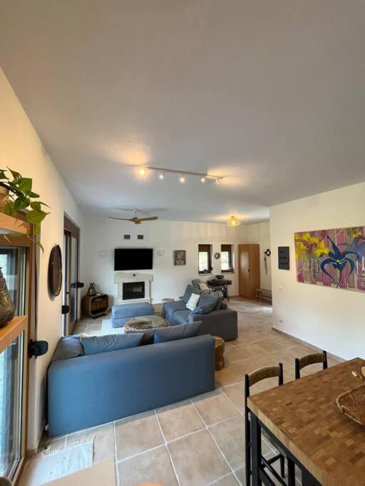 Paralia Homes Cheerful 2 Bedroom With Pool, Unit #1 Villa
