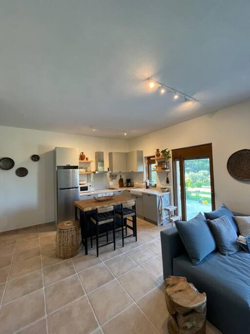 Paralia Homes Cheerful 2 Bedroom With Pool, Unit #1 Villa Kriopigi