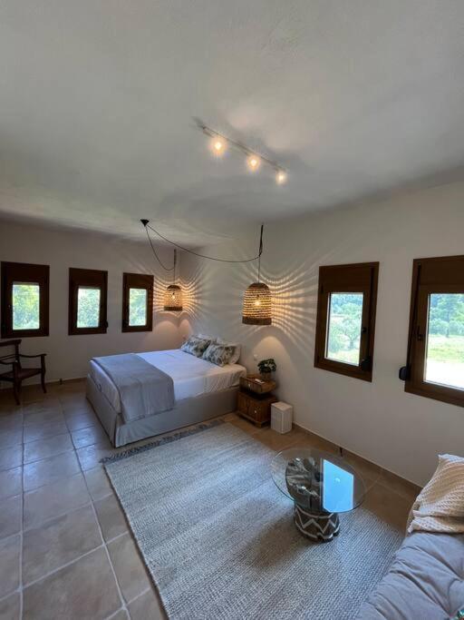 Paralia Homes Cheerful 2 Bedroom With Pool, Unit #1 *