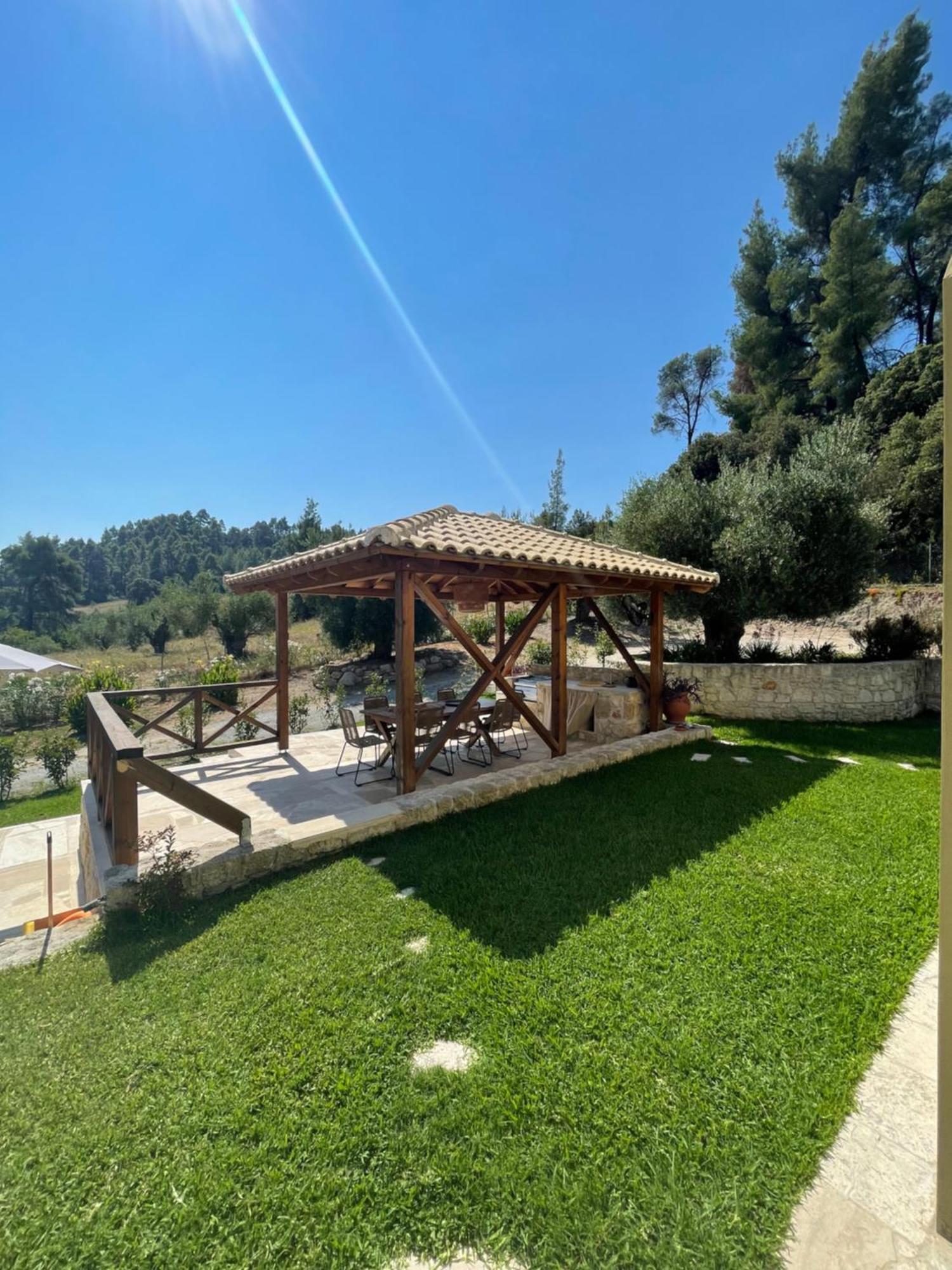 Paralia Homes Cheerful 2 Bedroom With Pool, Unit #1 Villa *